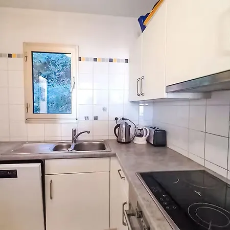 Les Mandariniers-2 By Interhome Apartamento Le Lavandou